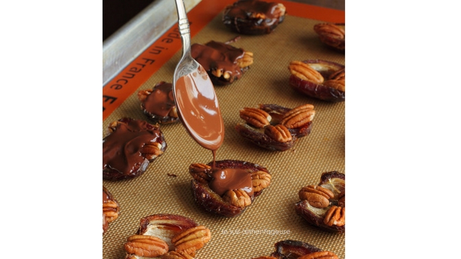 Vegan Pecan Clusters - Vegan Turtles